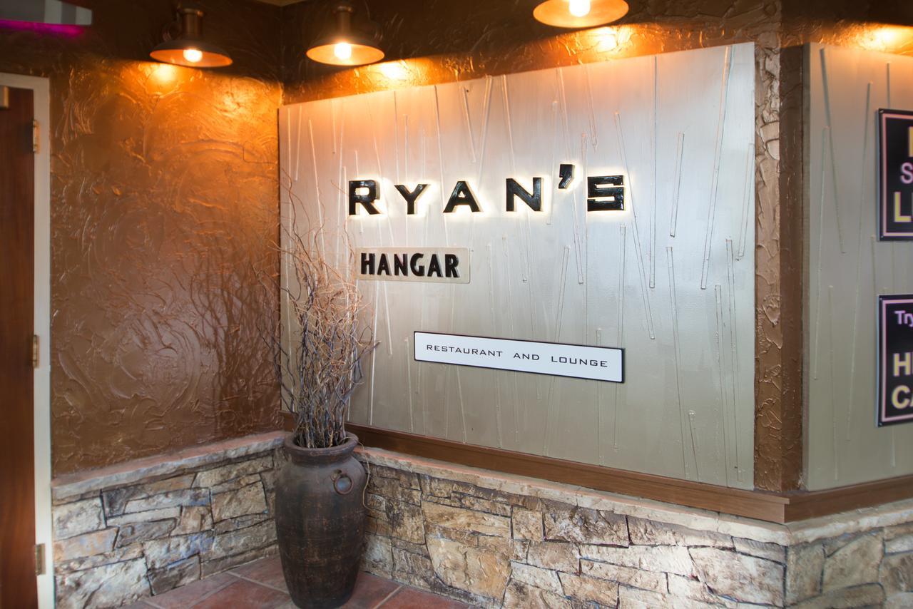 Crossroads Hotel And Huron Event Center Εξωτερικό φωτογραφία